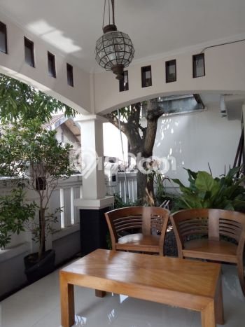 Hunian Cantik Modern Lb 200m2 di Manahan, Solo Hunian Cantik Modern Lb 200m2 di Manahan, Solo
