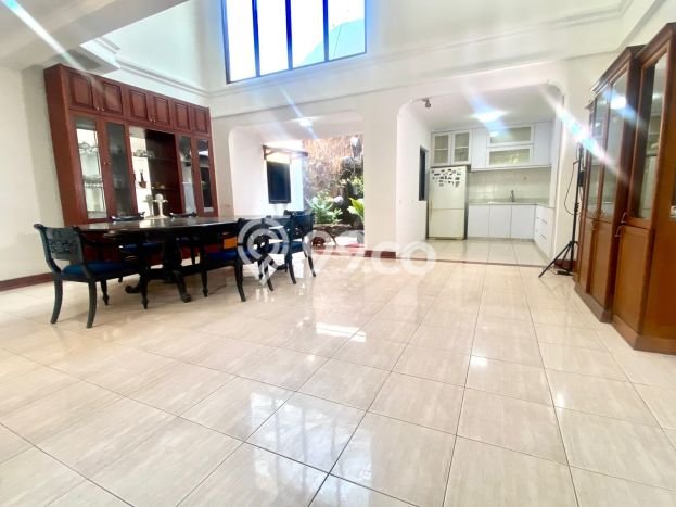 Rumah PREMIUM! di Ciracas, Jakarta Timur, Luas 346m² Bangunan 400m², HARGA SPESIAL Rumah PREMIUM! di Ciracas, Jakarta Timur, Luas 346m² Bangunan 400m², HARGA SPESIAL