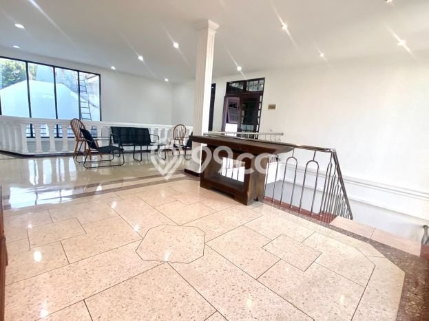 Rumah PREMIUM! di Ciracas, Jakarta Timur, Luas 346m² Bangunan 400m², HARGA SPESIAL Rumah PREMIUM! di Ciracas, Jakarta Timur, Luas 346m² Bangunan 400m², HARGA SPESIAL