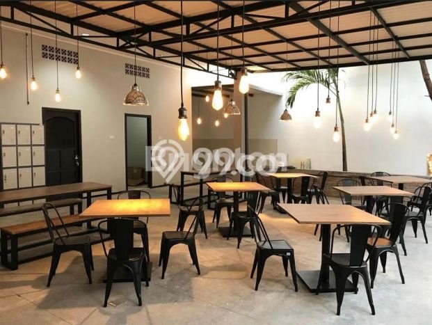 BEST OFFER! Rumah Siap Huni di Raya Darmo, LT 790m2m² Bangunan 600m2m² BEST OFFER! Rumah Siap Huni di Raya Darmo, LT 790m2m² Bangunan 600m2m²