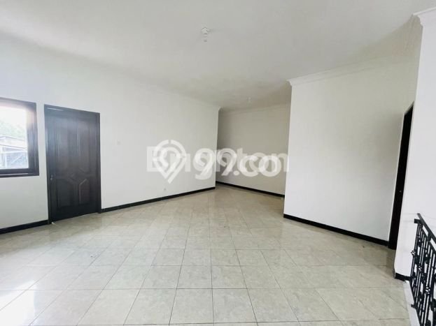 HARUS TERJUAL RUMAH 2 LANTAI JATIWARNA DILOKASI STRATEGIS HARUS TERJUAL RUMAH 2 LANTAI JATIWARNA DILOKASI STRATEGIS