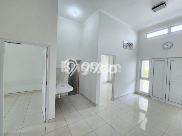Rumah Strategis Modern Lb 80m2 di Semarang Barat, Semarang Rumah Strategis Modern Lb 80m2 di Semarang Barat, Semarang