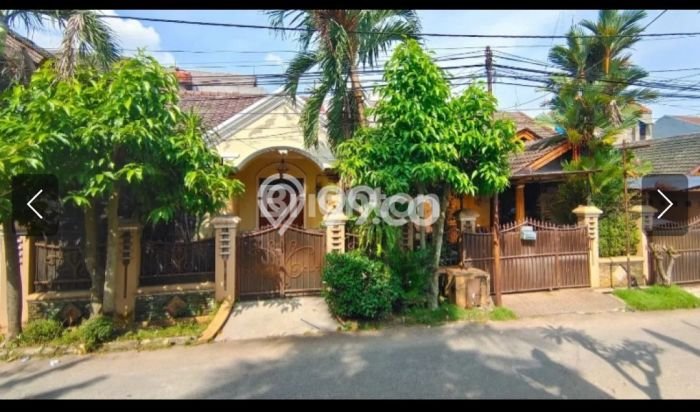 For Sale Rumah 9 Kamar Lokasi Ideal Bagus dan Strategis di Cimanggis For Sale Rumah 9 Kamar Lokasi Ideal Bagus dan Strategis di Cimanggis