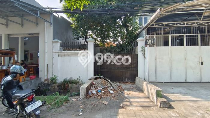 Hot Offer Hunian Mewah Ideal dan Luas di Tambaksari, Surabaya Hot Offer Hunian Mewah Ideal dan Luas di Tambaksari, Surabaya