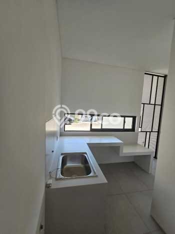 Rumah Modern Cantik 4 KT Siap Huni di Wonocolo Rumah Modern Cantik 4 KT Siap Huni di Wonocolo