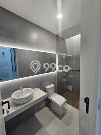 Jual Rumah Bagus Siap Huni LB 175m2 di Wonocolo, Surabaya Jual Rumah Bagus Siap Huni LB 175m2 di Wonocolo, Surabaya