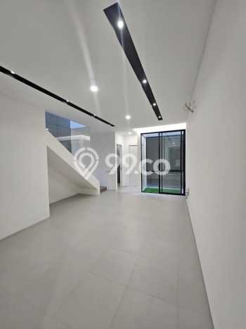 Jual Rumah Strategis Bagus Punya 4 KT di Wonocolo Surabaya SHM Jual Rumah Strategis Bagus Punya 4 KT di Wonocolo Surabaya SHM