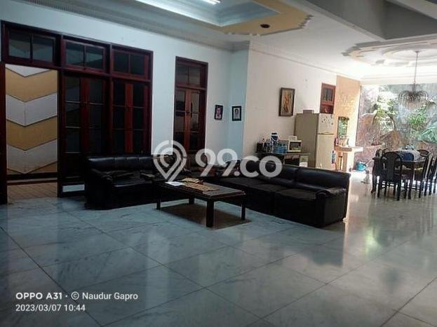 KESEMPATAN EMAS! Rumah di Kebayoran Baru, Jakarta Selatan, Luas 393m² Bangunan 400m² KESEMPATAN EMAS! Rumah di Kebayoran Baru, Jakarta Selatan, Luas 393m² Bangunan 400m²