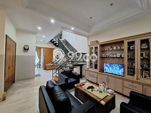 cepat rumah siap huni di Taman Pluit luas tanah 220m2 cepat rumah siap huni di Taman Pluit luas tanah 220m2