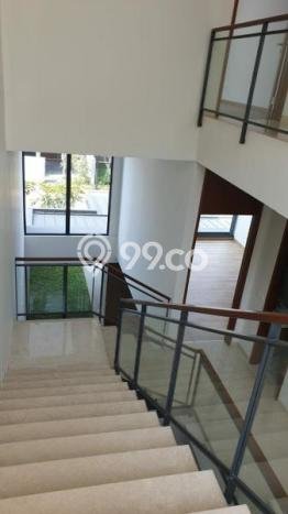 Rumah Elit Modern Tanpa Renovasi di BSD Tangerang Rumah Elit Modern Tanpa Renovasi di BSD Tangerang
