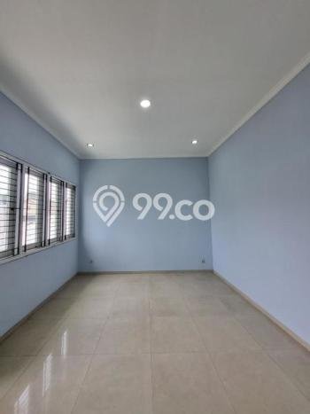 HOT DEAL! Rumah area Tebet, 2 KM, Lingkungan Strategis, Luas 220m² LB 350m² HOT DEAL! Rumah area Tebet, 2 KM, Lingkungan Strategis, Luas 220m² LB 350m²