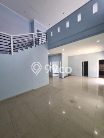 HOT DEAL! Rumah area Tebet, 2 KM, Lingkungan Strategis, Luas 220m² LB 350m² HOT DEAL! Rumah area Tebet, 2 KM, Lingkungan Strategis, Luas 220m² LB 350m²