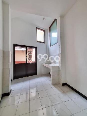 HOT DEAL! Rumah di Pasar Minggu, 6 KT, Area Strategis, Luas 350m² Bangunan 300m² HOT DEAL! Rumah di Pasar Minggu, 6 KT, Area Strategis, Luas 350m² Bangunan 300m²