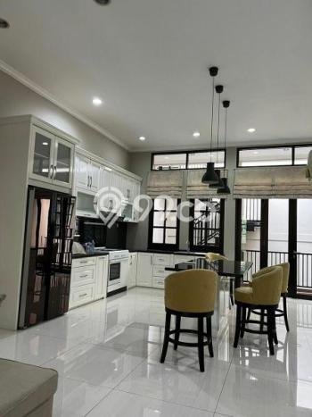 Rumah Elit LB 400m2 Siap Huni Desain Elegan di Senopati, Jakarta Selatan Rumah Elit LB 400m2 Siap Huni Desain Elegan di Senopati, Jakarta Selatan