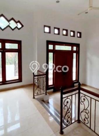 Rumah Mewah LB 290m2 Siap Huni Desain Elegan di Puri Indah, Jakarta Barat Rumah Mewah LB 290m2 Siap Huni Desain Elegan di Puri Indah, Jakarta Barat