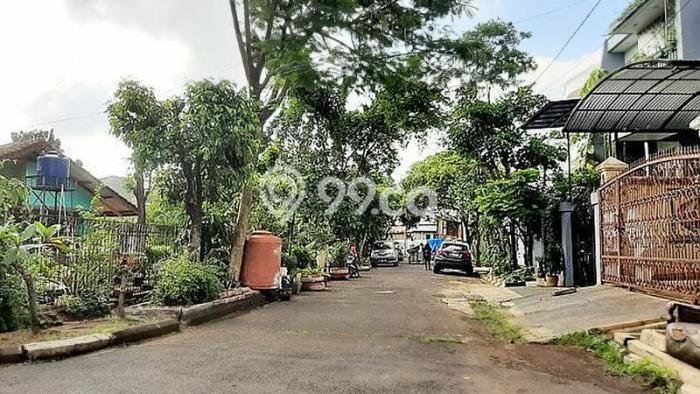 Rumah Mewah LB 290m2 Siap Huni Desain Elegan di Puri Indah, Jakarta Barat Rumah Mewah LB 290m2 Siap Huni Desain Elegan di Puri Indah, Jakarta Barat