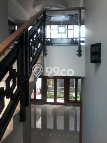 Rumah Elit Modern Siap Huni di Pondok Kelapa Jakarta Timur Rumah Elit Modern Siap Huni di Pondok Kelapa Jakarta Timur