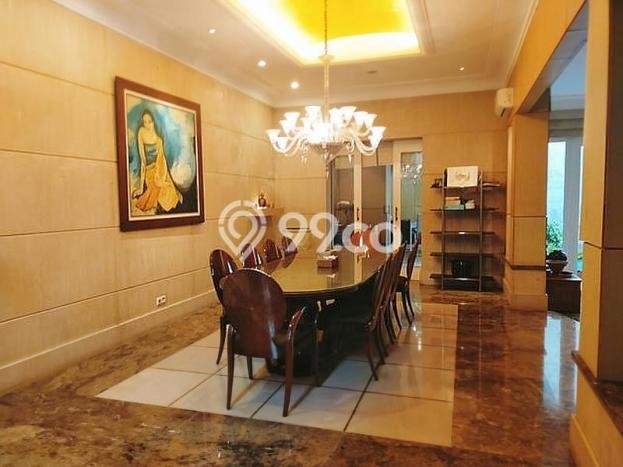 Rumah Dua Lantai Mewah Lokasi Strategis di Hang Lekiu Dijual Rumah Dua Lantai Mewah Lokasi Strategis di Hang Lekiu Dijual