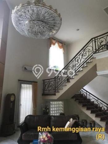 Rumah Luxury Modern Tanpa Renovasi di Kemanggisan Jakarta Barat Rumah Luxury Modern Tanpa Renovasi di Kemanggisan Jakarta Barat