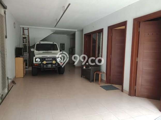 Rumah Elit Modern Siap Huni di Ciumbuleuit Bandung Rumah Elit Modern Siap Huni di Ciumbuleuit Bandung