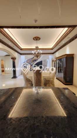 Hunian Mewah LB 900m2 Siap Huni Desain Elegan di Kemang, Jakarta Selatan Hunian Mewah LB 900m2 Siap Huni Desain Elegan di Kemang, Jakarta Selatan