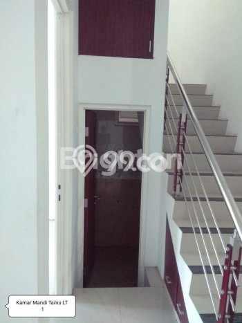 PROPERTI PILIHAN! Rumah di , Luas 159m2m² LB 200m2m² PROPERTI PILIHAN! Rumah di , Luas 159m2m² LB 200m2m²