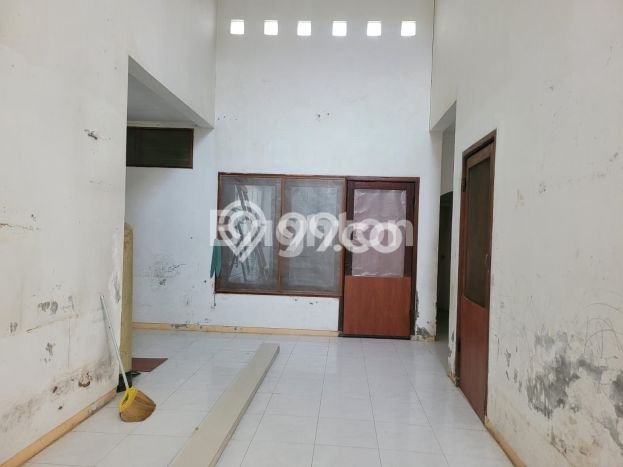 Lokasi terbaik! Rumah siap huni dikontrakkan di Grogol LB 120m2 Lokasi terbaik! Rumah siap huni dikontrakkan di Grogol LB 120m2