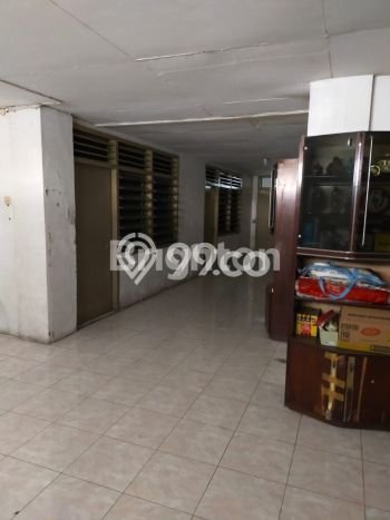 Siap Huni Rumah Mewah 6 Kamar di Genteng Dekat ke Mana Saja Siap Huni Rumah Mewah 6 Kamar di Genteng Dekat ke Mana Saja