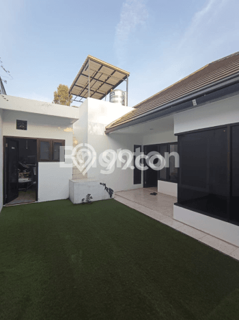 Rumah Modern 2 KT di Citraland Surabaya Rumah Modern 2 KT di Citraland Surabaya