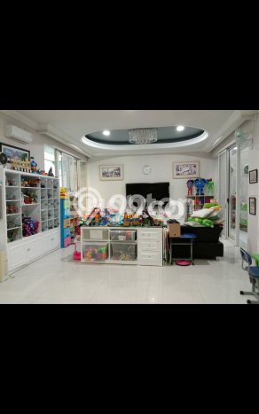 Siap Huni Hunian Elit 6 Kamar di Wiyung Dekat ke Mana Pun Siap Huni Hunian Elit 6 Kamar di Wiyung Dekat ke Mana Pun
