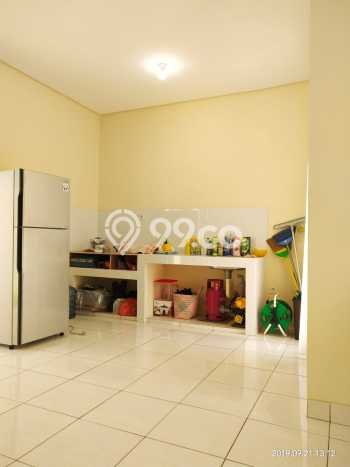 Rumah Siap Pakai di Ciputat, Tangerang Selatan, Luas 120m² Bangunan 110m² Rumah Siap Pakai di Ciputat, Tangerang Selatan, Luas 120m² Bangunan 110m²