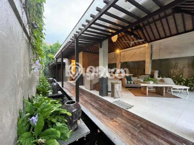 Rumah area Umalas, 1 KT, Design Modern, Luas 200m² LB 150m² Rumah area Umalas, 1 KT, Design Modern, Luas 200m² LB 150m²