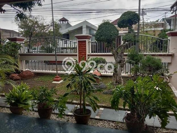 Siap Huni Hunian Elit 4 Kamar di Dukuh Pakis Dekat ke Mana Pun Siap Huni Hunian Elit 4 Kamar di Dukuh Pakis Dekat ke Mana Pun