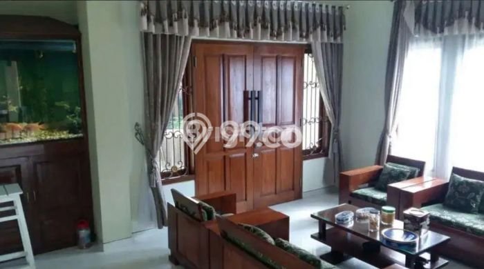 Rumah Eksklusif Siap Huni LT 400m2 di Laweyan, Solo Rumah Eksklusif Siap Huni LT 400m2 di Laweyan, Solo