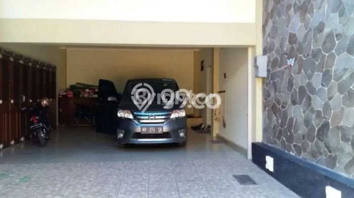 Rumah Eksklusif Siap Huni LT 400m2 di Laweyan, Solo Rumah Eksklusif Siap Huni LT 400m2 di Laweyan, Solo