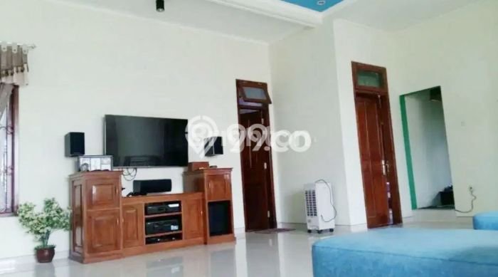 Rumah Eksklusif Siap Huni LT 400m2 di Laweyan, Solo Rumah Eksklusif Siap Huni LT 400m2 di Laweyan, Solo