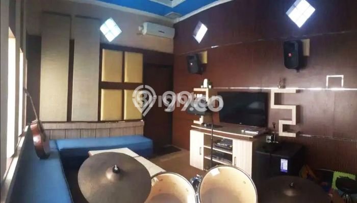 Rumah Eksklusif Siap Huni LT 400m2 di Laweyan, Solo Rumah Eksklusif Siap Huni LT 400m2 di Laweyan, Solo