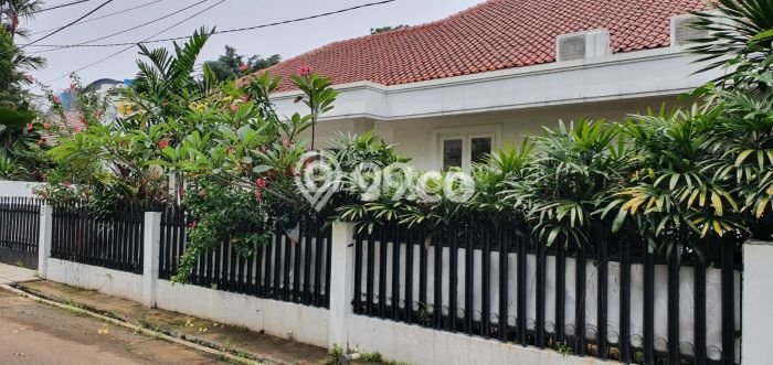Rumah Elit Modern Tanpa Renovasi di Cipete Jakarta Selatan Rumah Elit Modern Tanpa Renovasi di Cipete Jakarta Selatan