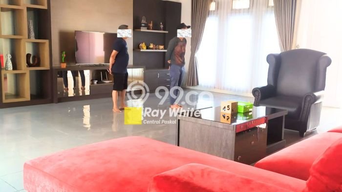 For Sale! Premium House LT 330m2 Desain Elegan di Turangga For Sale! Premium House LT 330m2 Desain Elegan di Turangga