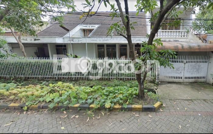 Hunian Mewah LB 350m2 Siap Huni Desain Elegan di Dukuh Kupang, Surabaya Hunian Mewah LB 350m2 Siap Huni Desain Elegan di Dukuh Kupang, Surabaya