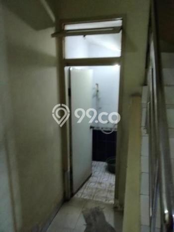 Kesempatan Memiliki Rumah 8 Kamar Tidur dan 3 Kamar Mandi di Lokasi Strategis Tomang, Jakarta Barat Kesempatan Memiliki Rumah 8 Kamar Tidur dan 3 Kamar Mandi di Lokasi Strategis Tomang, Jakarta Barat