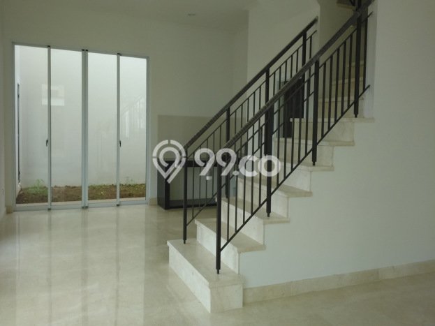 Rumah Strategis area Lebak Bulus, Jakarta Selatan, LT 192m² Bangunan 130m² - BISA KPR! Rumah Strategis area Lebak Bulus, Jakarta Selatan, LT 192m² Bangunan 130m² - BISA KPR!