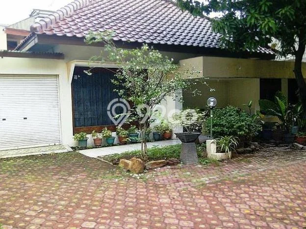 For Sale! Luxury House LT 420m2 Desain Elegan di Rawamangun For Sale! Luxury House LT 420m2 Desain Elegan di Rawamangun