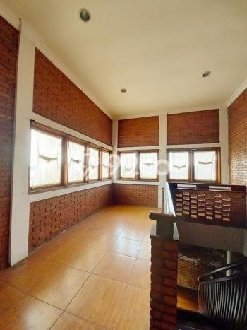 Dijual Rumah Luas Elegan Dengan View Eksklusif di Bintaro, Tangerang Selatan Dijual Rumah Luas Elegan Dengan View Eksklusif di Bintaro, Tangerang Selatan