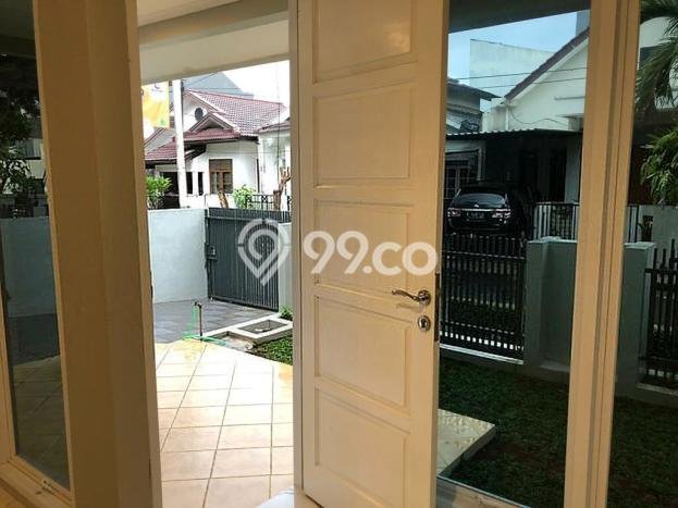Dijual Hunian Rumah Terawat 4 Kamar di Bintaro, Tangerang Selatan Dijual Hunian Rumah Terawat 4 Kamar di Bintaro, Tangerang Selatan