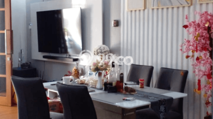 di rumah exclusive 3 lantai kawasan DENGAN KOLAM RENANG elit jalan Kaliurang km 7 kayen sleman yogyakarta di rumah exclusive 3 lantai kawasan DENGAN KOLAM RENANG elit jalan Kaliurang km 7 kayen sleman yogyakarta