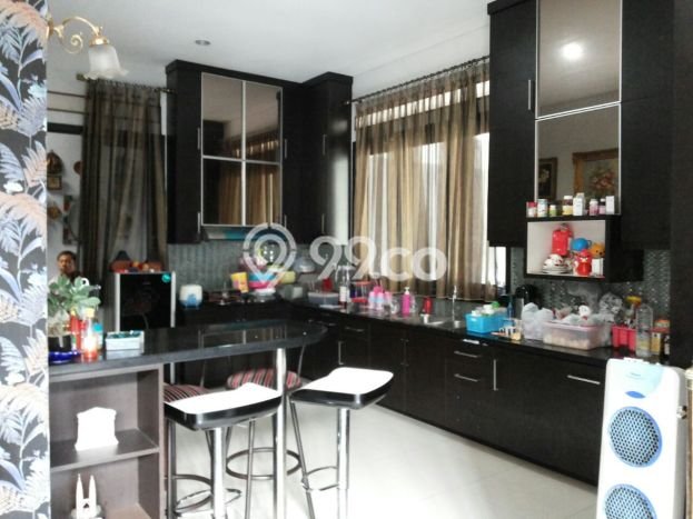 Hunian Mewah LB 350m2 Siap Pakai Desain Elegan di Bintaro, Tangerang Selatan Hunian Mewah LB 350m2 Siap Pakai Desain Elegan di Bintaro, Tangerang Selatan