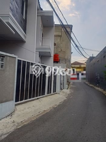 Hunian Nyaman Asri 2 KT Siap Huni di Kalisari Jakarta Timur Hunian Nyaman Asri 2 KT Siap Huni di Kalisari Jakarta Timur