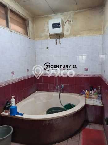Hunian Elit LB 300m2 Siap Pakai Desain Elegan di Bintaro, Tangerang Selatan Hunian Elit LB 300m2 Siap Pakai Desain Elegan di Bintaro, Tangerang Selatan
