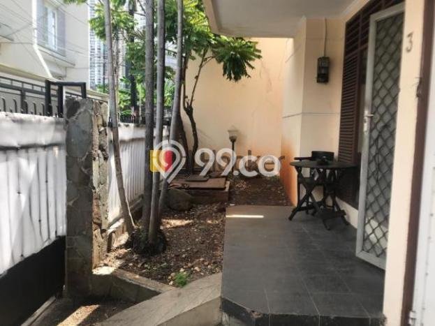 Rumah di Tomang, Lingkungan Asri, 4 KM Rumah di Tomang, Lingkungan Asri, 4 KM